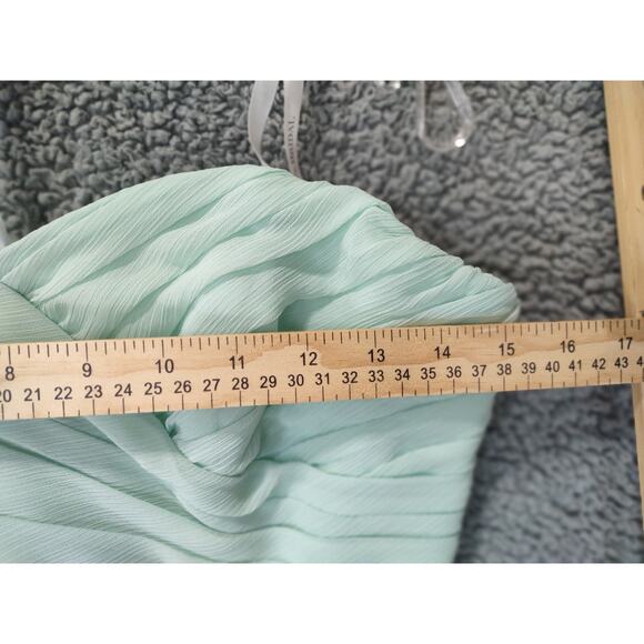 David's Bridal Dresses Short Crinkle Chiffon Dress Cascade Front strapless sz 8 - Picture 4 of 14